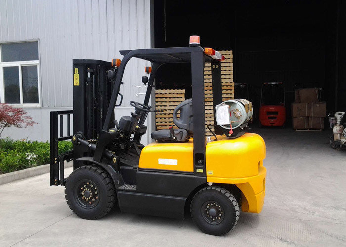 Dual Fuel Forklift Industrial Forklift Truck , 3000MM Lifting Height