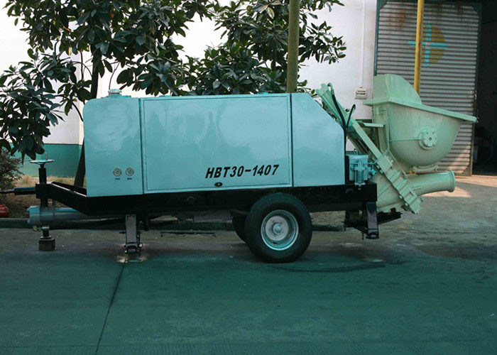 Trailer Type Hydraulic Concrete Pump For Foamed Cement / Fine Aggregate