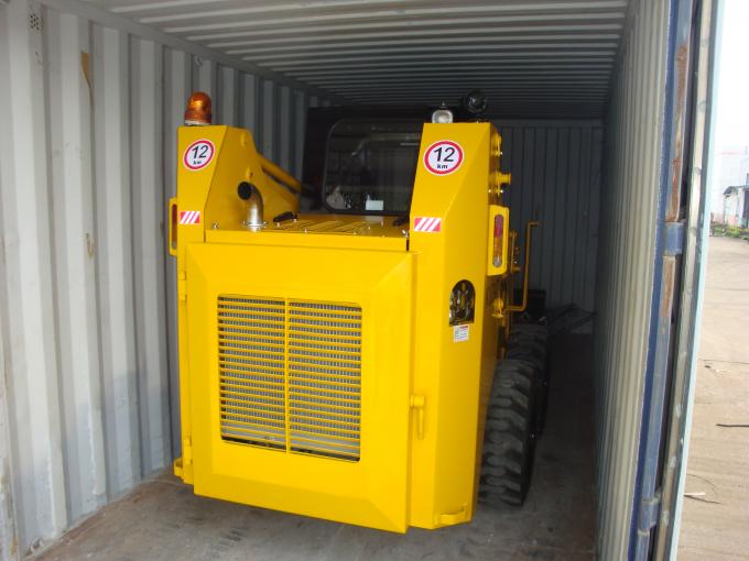 Hydraulic Electric Skid Steer Loader , 20 ° Grade Ability Skid Steer