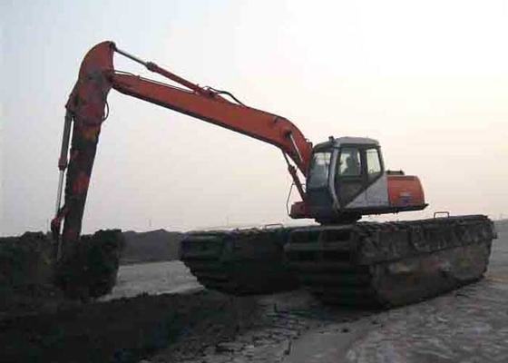 China Big Torque Travelling Heavy Equipment Excavator with Tracked Pontoon Structure supplier