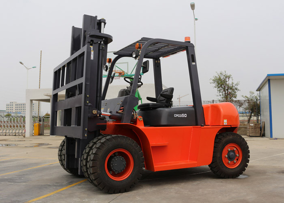 China LCD Dashboard Triplex Mast Electric Forklift Trucks ,  5 Tonne Diesel Industrial Lift Trucks supplier