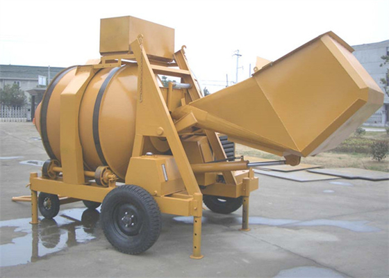 China 2 Towing Wheels Portable Self Loading Diesel Engine Cement Concrete Mixture Machine 16.2KW supplier