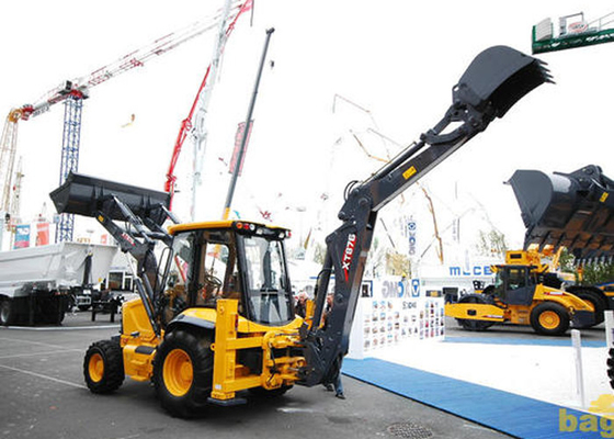 China 0.8m3 Loading Capacity Tractor Backhoe Loader For Engineering Excavating and Loading supplier