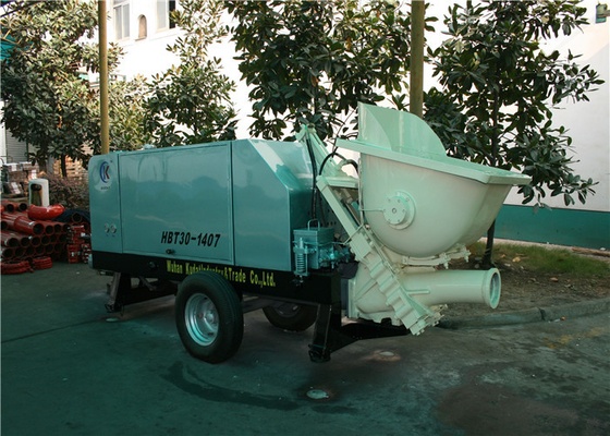 China Trailer Type Hydraulic Concrete Pump  For Foamed Cement / Fine Aggregate Concrete supplier