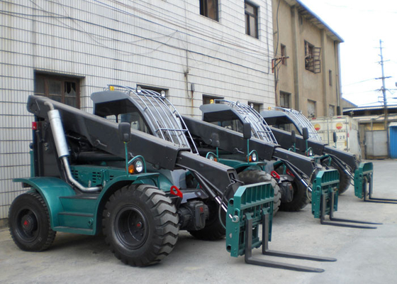 China 2.5 Ton Derrick Boom Extension Forklift With  Rear-Wheel  hydraulic Power Steering supplier