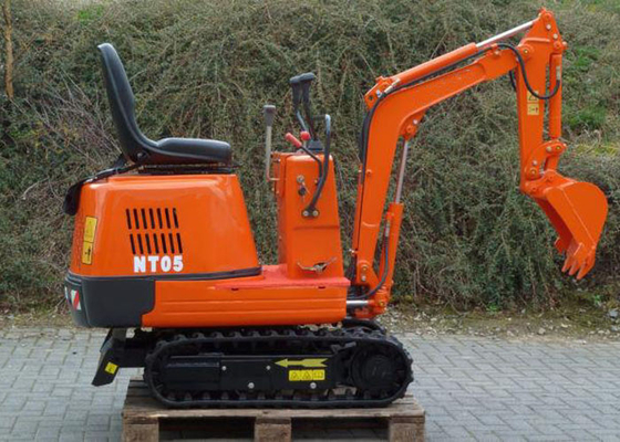 China Small Diesel Engine 500kg Hydraulic Excavators For Rent / Home , 6.8kw Power supplier