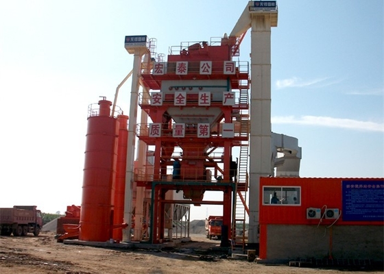 China 280~320 T/H Asphalt Mixing Plant With 200 Tons Finished Storage Bin , 922KW Power supplier
