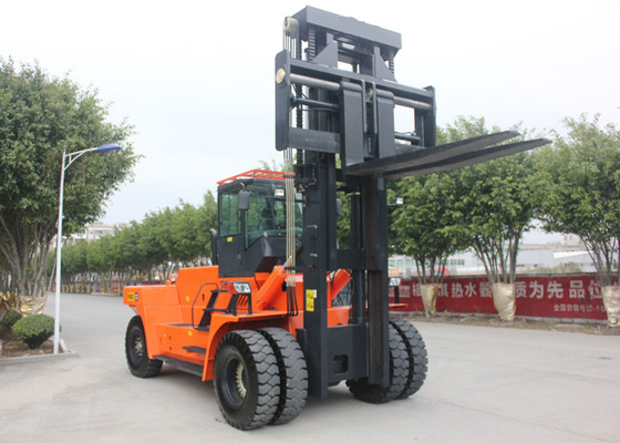 China Large Counterbalance Industrial Forklift Truck , Container Lift CPCD300 30 Ton Load Capacity supplier