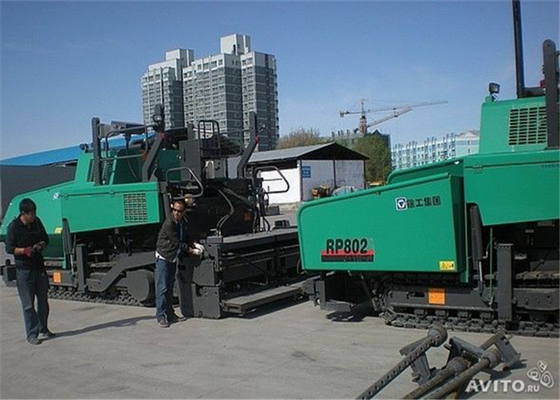 8.0m Width XCMG Multi - Function Asphalt Concrete Paving Laying Machine 0 - 14Km/h Paving Speed supplier