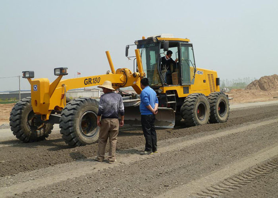 Electrically Controlled Motor Grader Machine , 15.4Tons Operating Weight Land Leveling Machine supplier