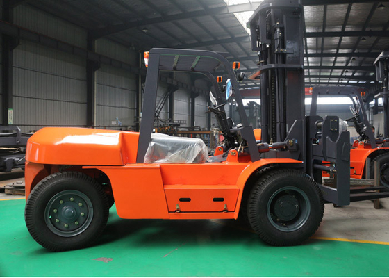 4 wheel Diesel Engine Forklift , Full Automatic Stepless Speed Adjustable Heavy Duty Forklifts supplier