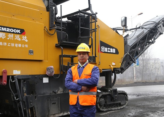 Road Construction XCMG Cold Milling Asphalt Grinding Equipment High Speed 320MM Max Milling Depth supplier