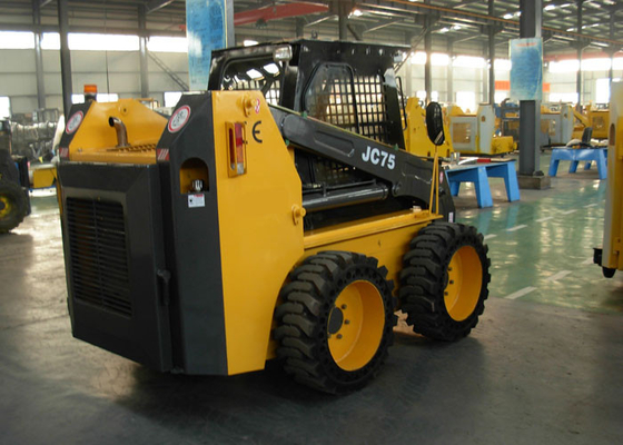 3.1 Meters Work Arm Bobcat Track Skid Steer Loader Water Colled 75HP Engine Power supplier