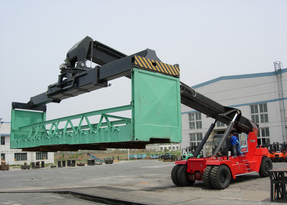 45 Ton Diesel Powered Container Reach Stacker With Cummins M11- C330 Engine supplier